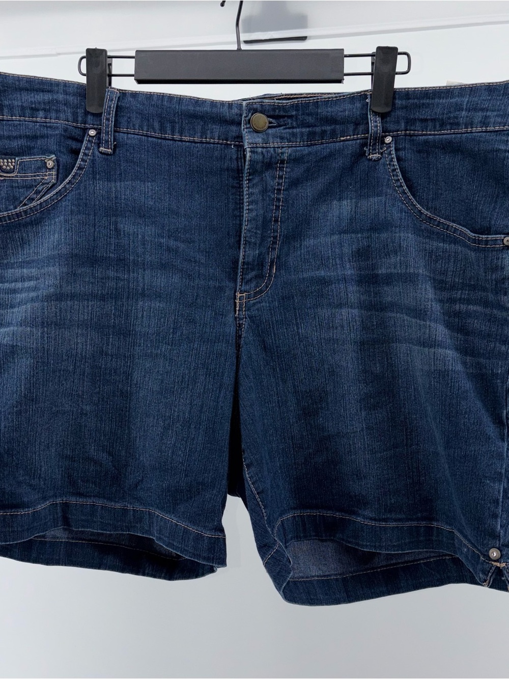 Bandolino Jean Shorts "Mandi" Stretch Blue Denim Mid Rise Women's Size 16W